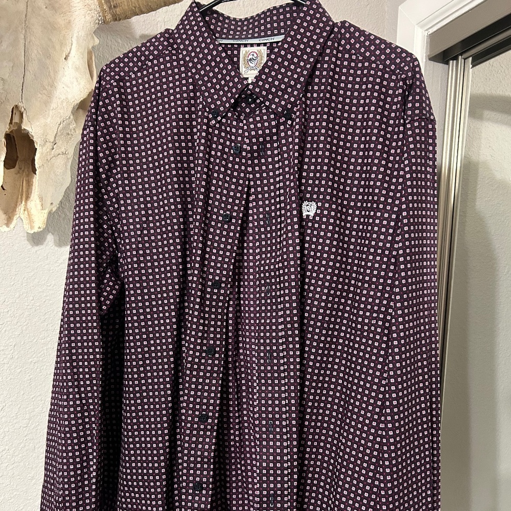Chinch Men's Button Up Shirt